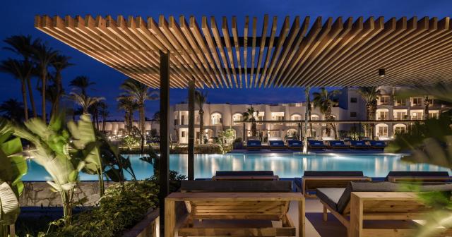 Serry-Beach-Resort-POOL-2025-04