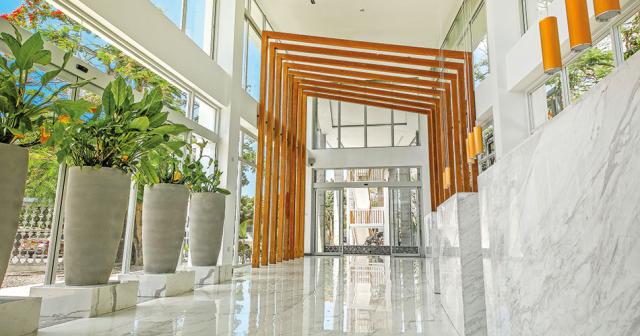 Ocean-V-Hotel-HALL