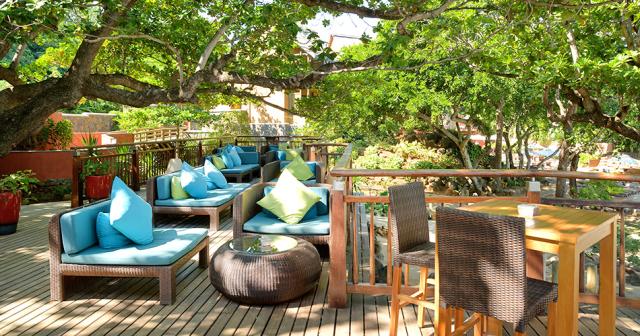 Tamarina-Golf-and-Spa-OUTSIDE-SITTING