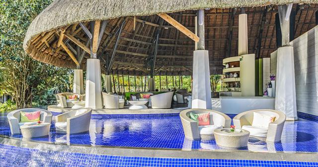 Sofitel-So-Mauritius-OUTSIDE-BAR