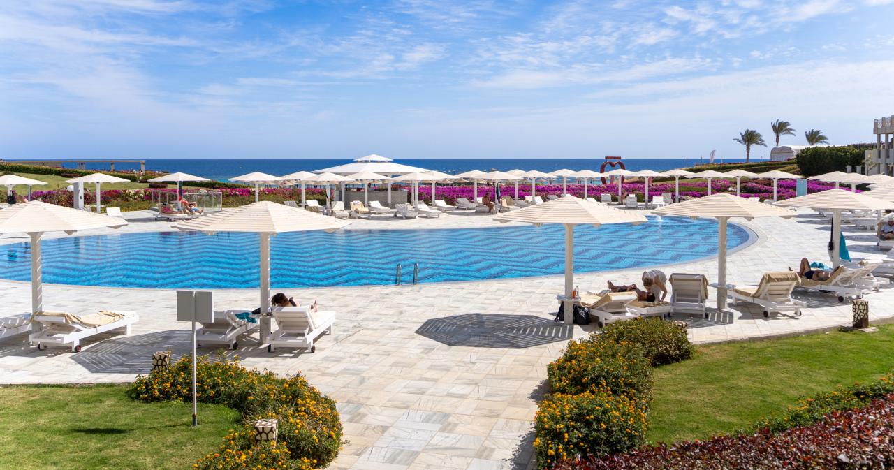 Sirena-Beach-Resort-and-Spa-POOL-2025-02