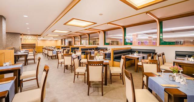 Pine-Beach-Belek-MAIN-RESTAURANT