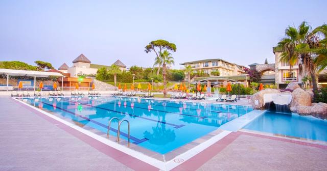 Pine-Beach-Belek-POOL-2023