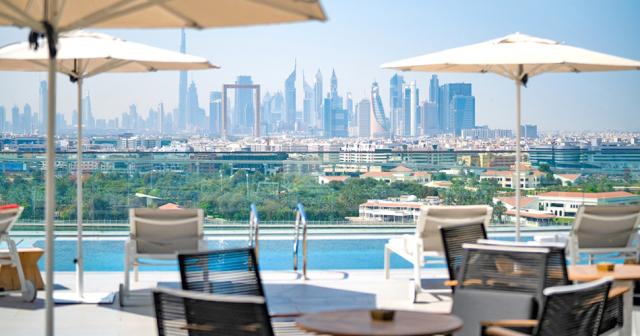 Al-Bandar-Rotana-POOL
