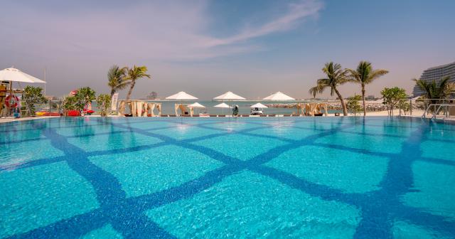 Rixos-Bab-Al-Bahr-INFINITY-POOL-2025