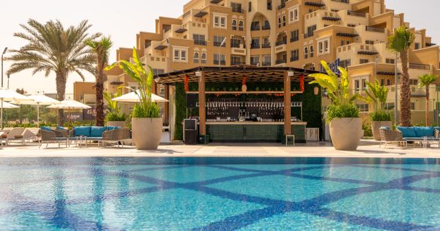 Rixos-Bab-Al-Bahr-POOL-BAR-2025