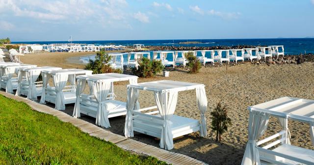 Knossos-Beach-Bungalows-2023-BEACH-01