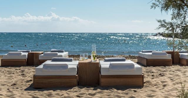 Knossos-Beach-Bungalows-2023-BEACH-02