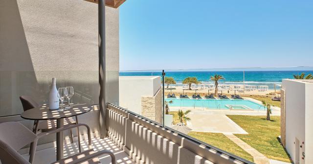 Paralos-Kosta-Alimia-JUNIOR-SUITE-SEAVIEW-01