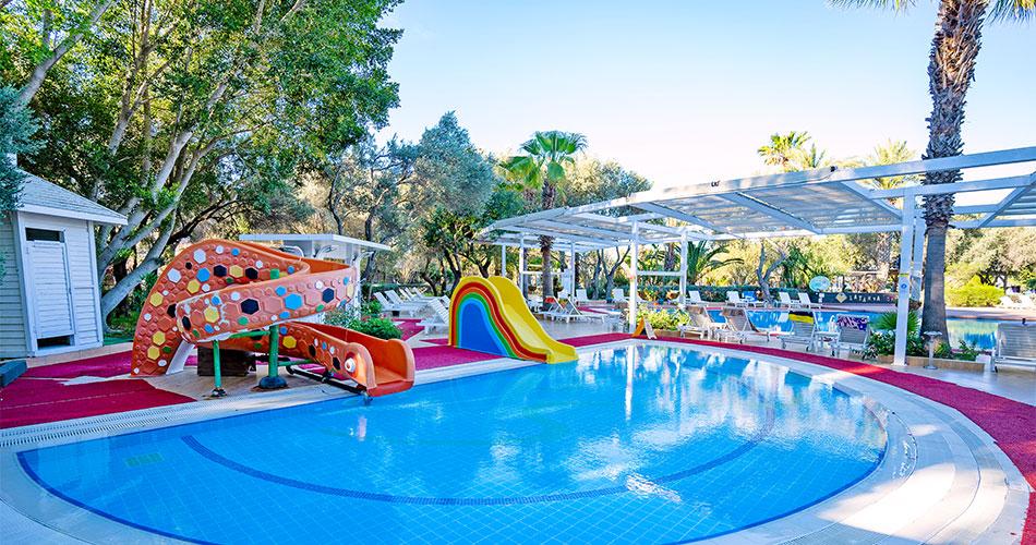 Latanya-Park-Resort-2023-KIDS-POOL