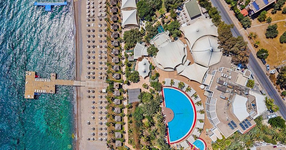 Latanya-Park-Resort-OVERVIEW-02