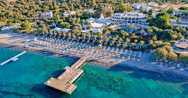 Latanya-Park-Resort-MAIN