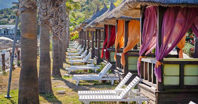 Latanya-Park-Resort-2023-BEACH-02