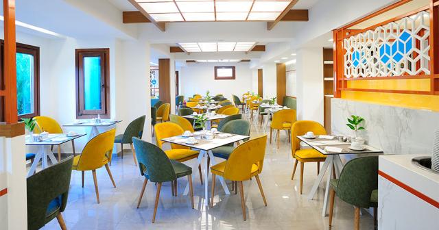 Atrium-Ambiance-RESTAURANT-01