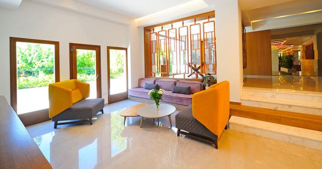 Atrium-Ambiance-LOBBY