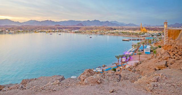 Albatros-Sharm-Resort-BEACH-OVERVIEW-02