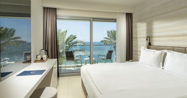 Arin-Resort-Select-Superior-Family-Room-SEAVIEW-2025-02