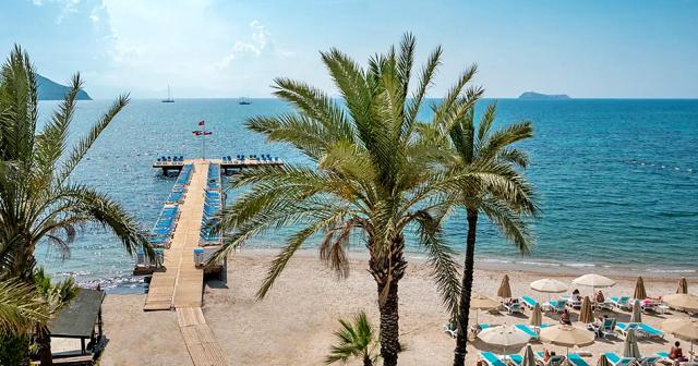 Arin-Resort-BEACH