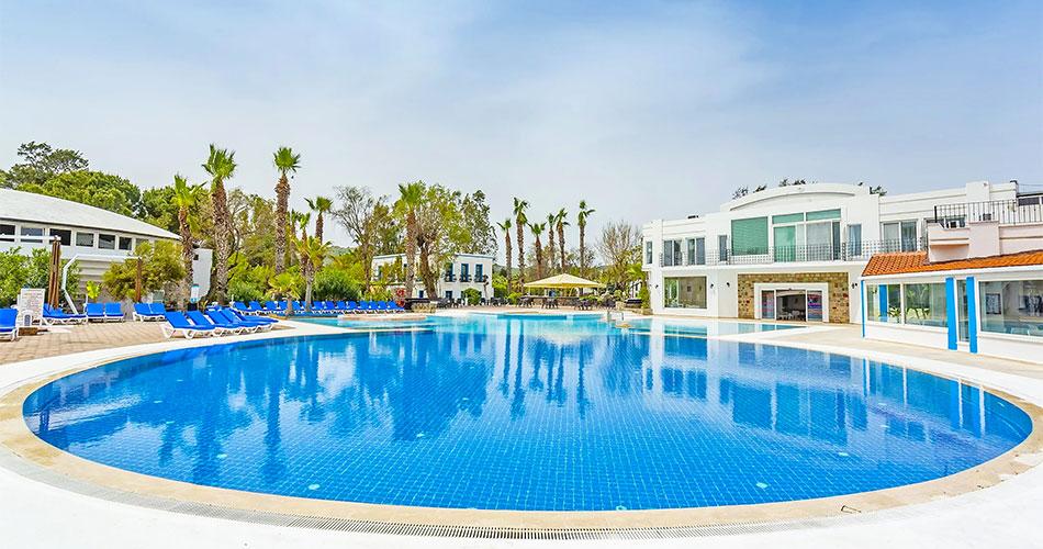 Club-Muskebi-POOL-02