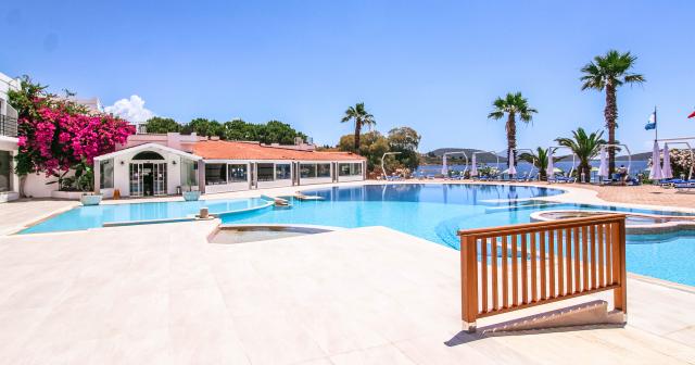 Club-Muskebi-2024-POOL-02
