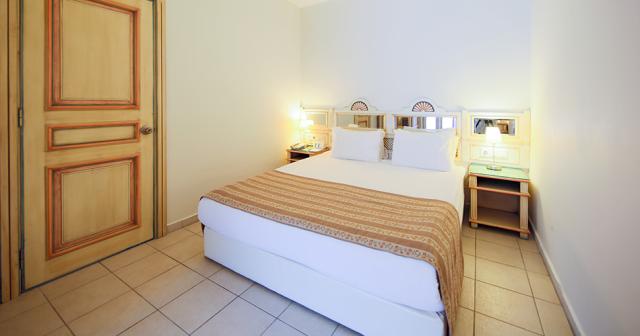 Salmakis-Resort-and-Spa-2023-ROOM-02