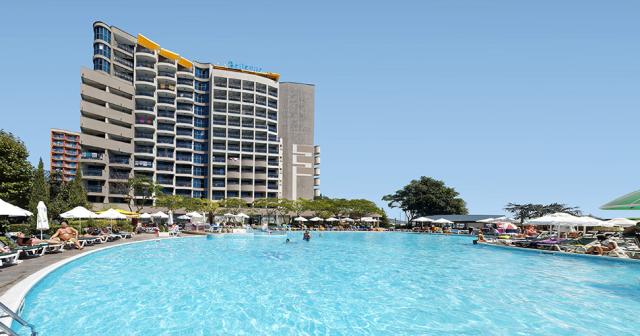 Sentido-Bellevue-POOL-2024