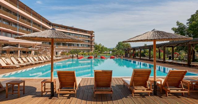 Sunny-Beach-Club-2024-POOL-02