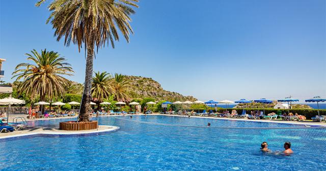 Cathrin-2023-POOL