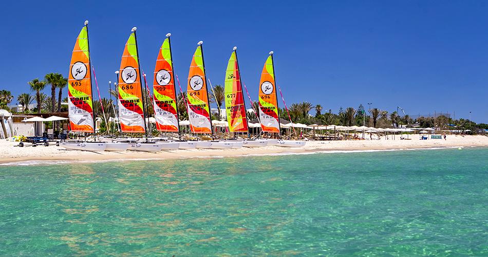 Delphino_BeachResort_and_Spa-BEACH_1