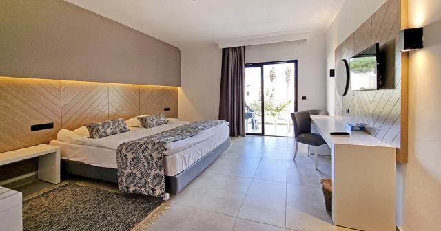 Calimera-Delphino-Beach-Resort-and-Spa-ROOM-2023