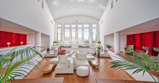 Majestic-LOBBY