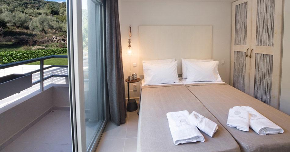 Waters-Crystal-2023-ROOM-VIEW