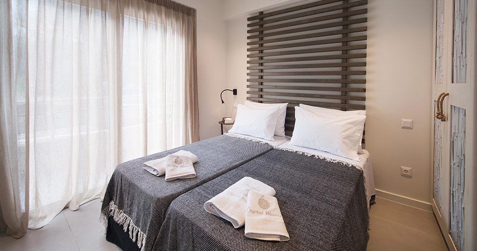 Waters-Crystal-2023-ROOM-03