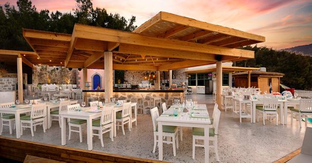 Titanic-Luxury-Collection-Bodrum-2023-RESTAURANT-02