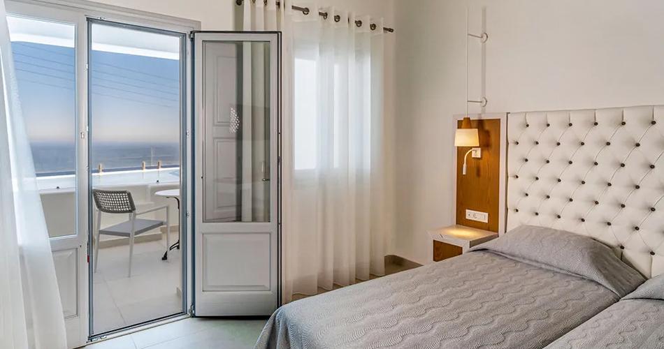 Santorini-Palace-2024-DELUXE-ROOM