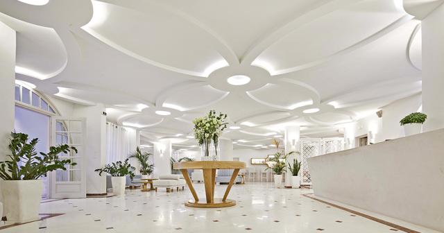Santorini-Palace-LOBBY