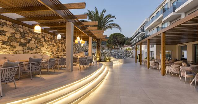 Erato-MAIN-RESTAURANT-TERRACE-LOUNGE-2023