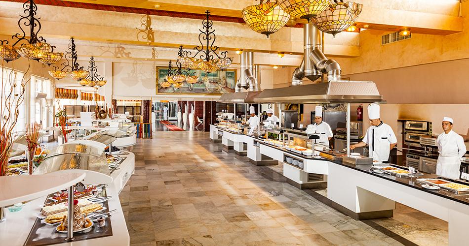 Magic-Hotel-Skanes-Family-Resort-and-Aquapark-BUFFET-2