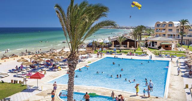 Magic-Hotel-Skanes-Family-Resort-and-Aquapark-POOL