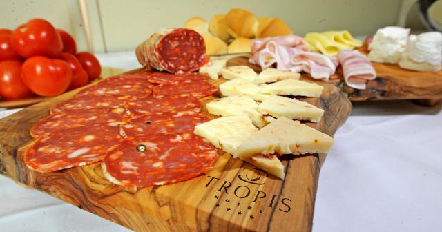Tropis-BUFFET-2024