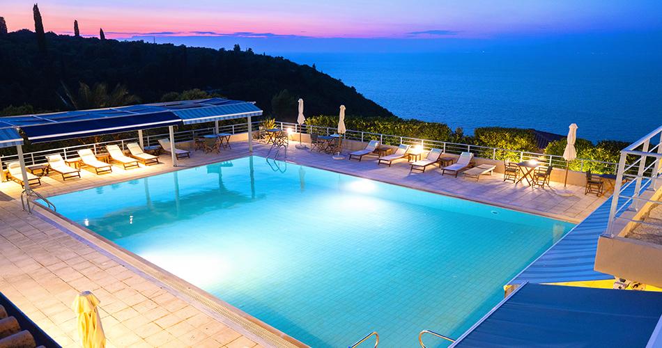Mira-Resort-Maisonettes-POOL-03