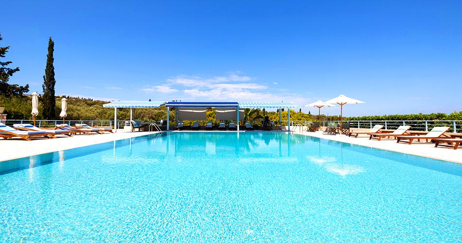 Mira-Resort-Maisonettes-POOL