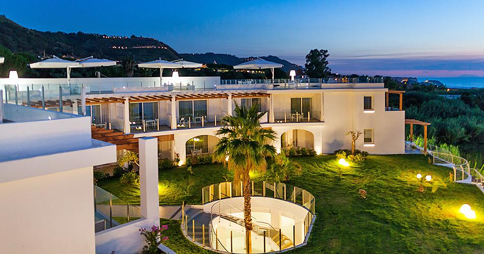 Infinity-Resort-NIGHTVIEW