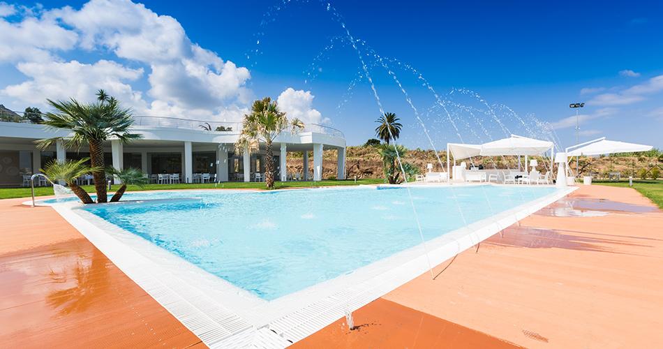 Infinity-Resort-POOL