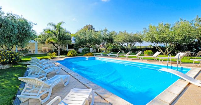 Villa-Garden-POOL-02
