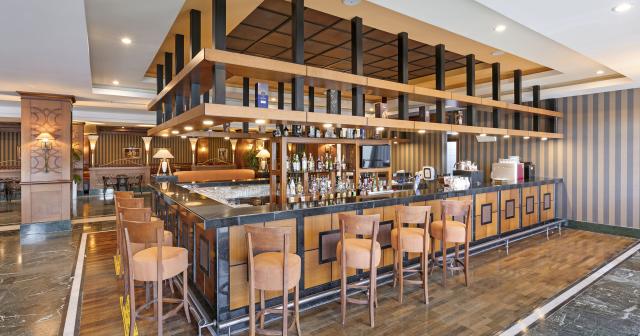 Dobedan-Beach-Resort-Comfort-LOBBY-BAR-2025