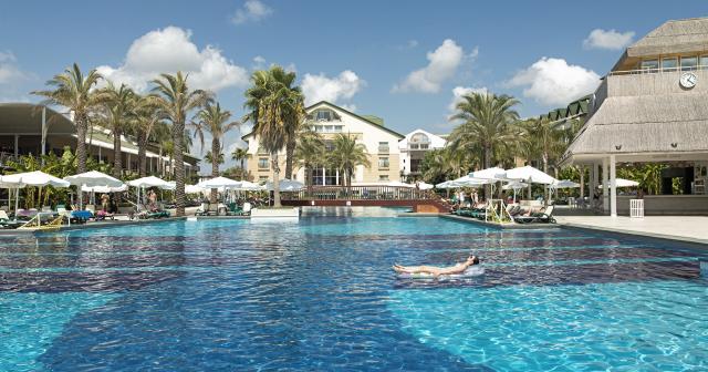 Dobedan-Exclusive-and-Spa-MAIN-POOL-2025