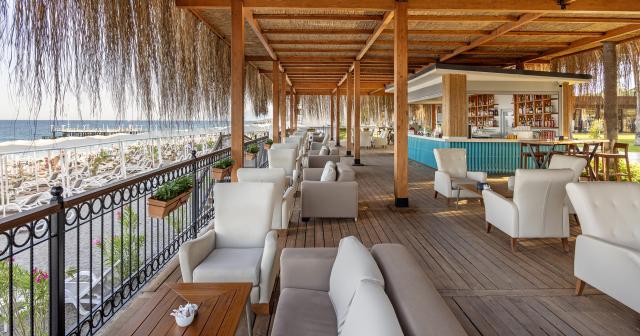 Dobedan-Exclusive-and-Spa-BEACH-BAR-2025