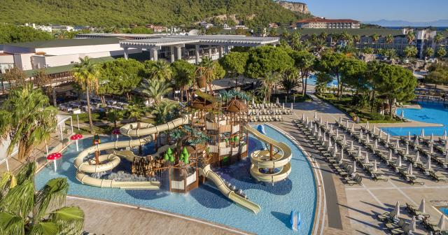 Dobedan-Exclusive-and-Spa-AQUA-TOWER-2025-01