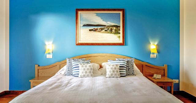 Cruccuris-Resort-ROOM